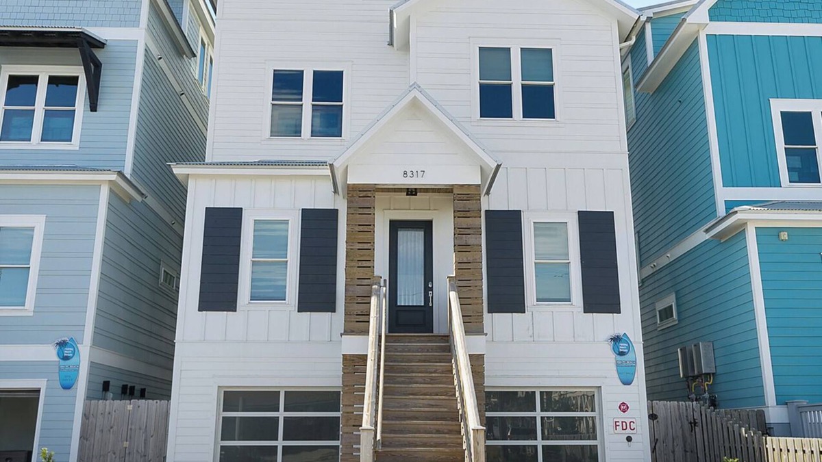 Bel Air House | "Surf Shack" Luxury Beachfront in Panama City Beach with Private Pool, & Game Room!