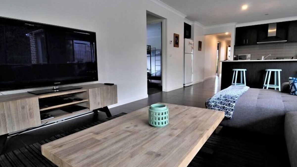 Inverloch House | Surf Side At Beaches Beach House- Pet Friendly.