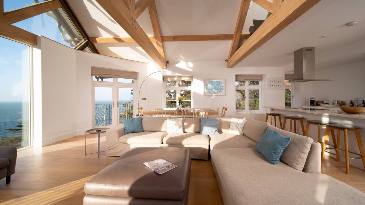 Lynmouth Cottage | Surf View, a luxury 3 bedroom holiday apartment in Lynmouth, North Devon sleeping six.