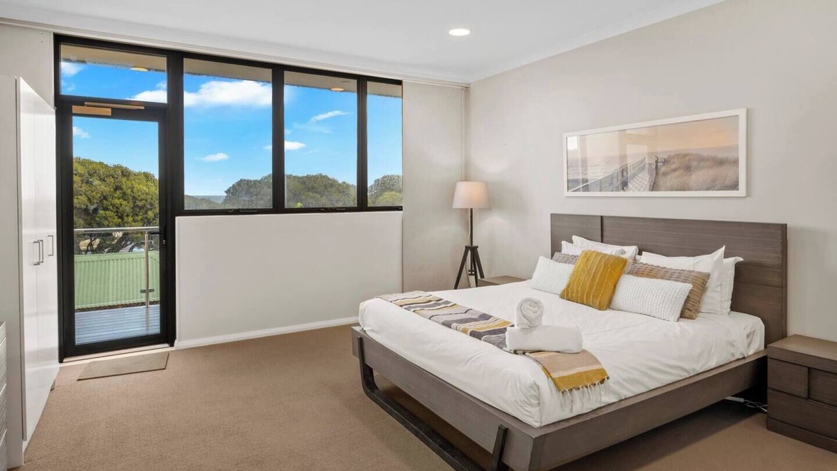Yallingup Apartment | Surfside 3A Vibrant Yallingup Beachfront Living