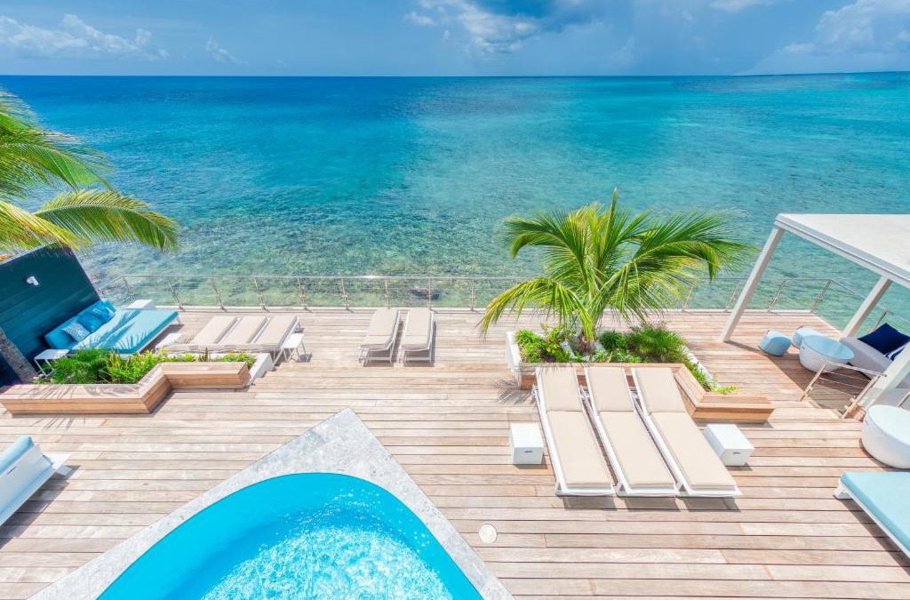 Beacon Hill Villa | SURFSONG VILLA-NEW LUXURY WATER FRONT VILLA-6 BEDS also available in 4 and 5 beds
