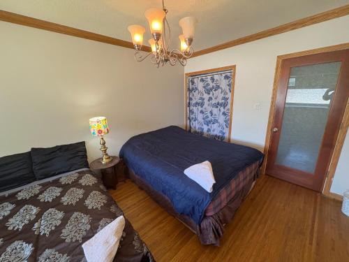 Fleetwood Bed & Breakfast | Surrey Central Private Room- Near Transit, Skytrain, Shopping Plaza