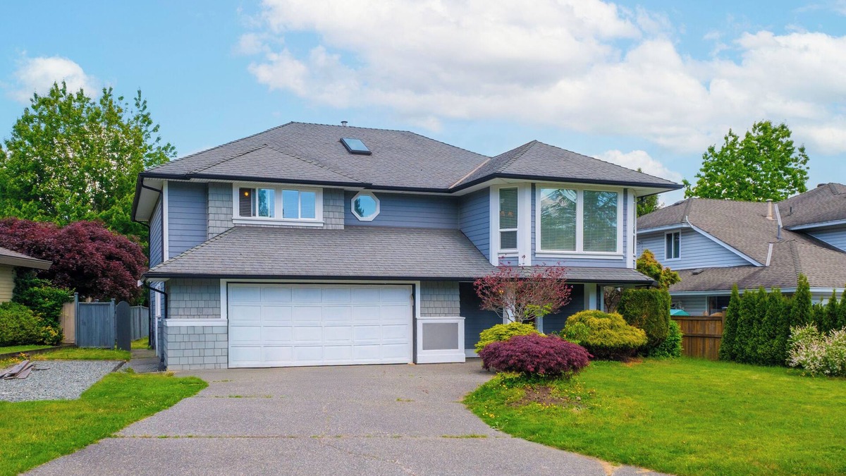 Fleetwood House | Surrey Family Home w/Patio & Garden – 3BR 2BA
