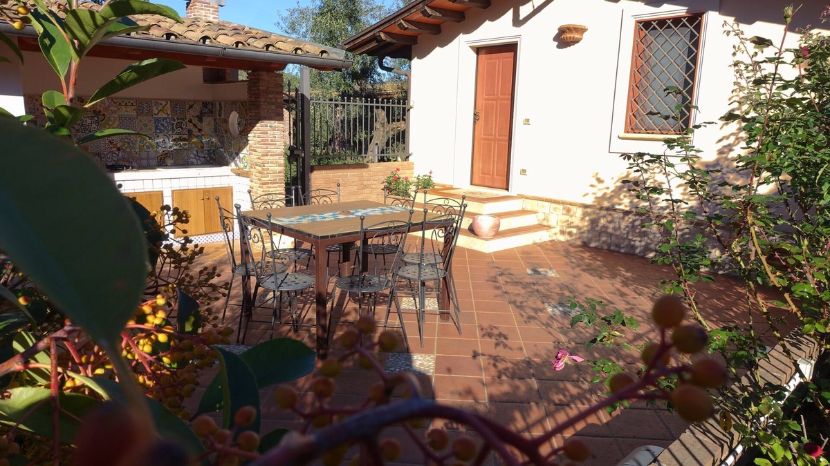 Spigno Saturnia House | Surrounded by greenery 10 minutes from the sea (Malva cottage)