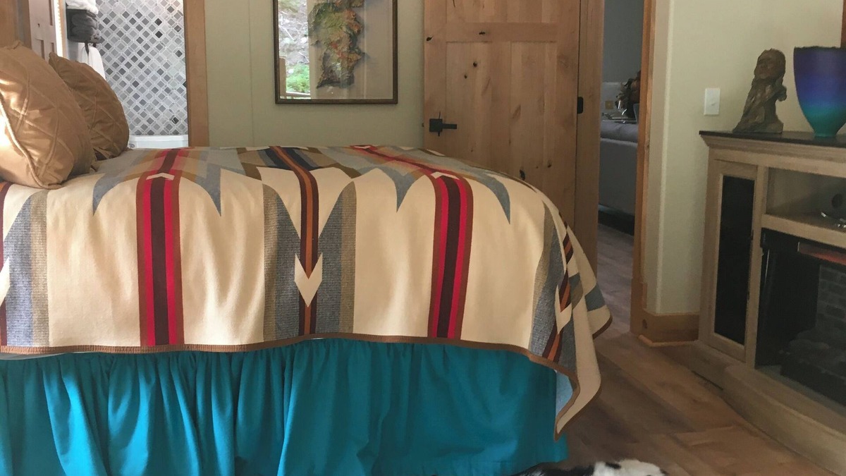 Knik River House | Surrounded by State Forest land, near Knik River Tailrace fishing, luxury detail