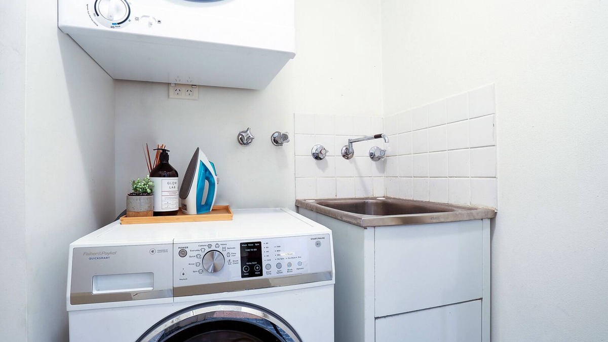 Redfern Apartment | Surry Hills l Two Bedroom l Pet Friendly