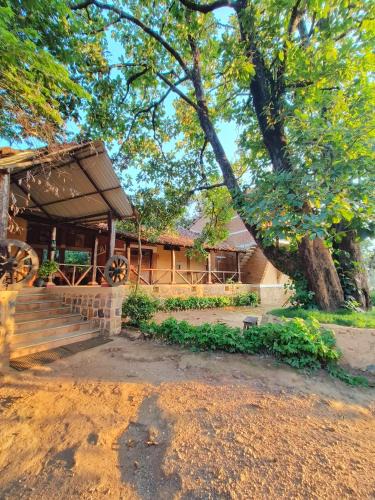 Baihar House | Surwahi Social Ecoestate Kanha