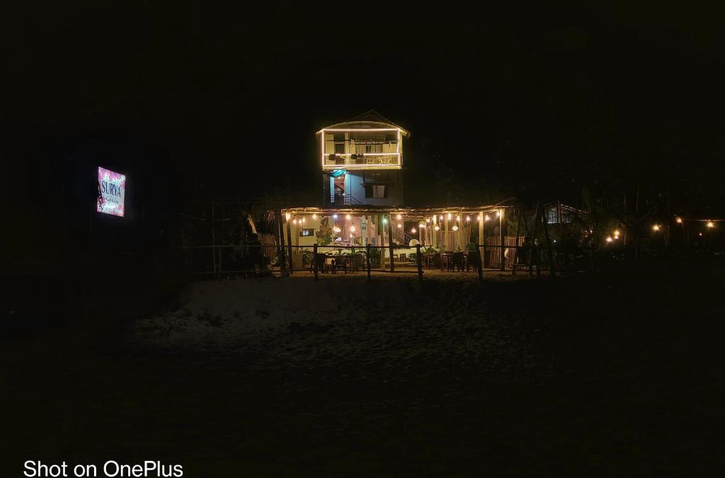Gokarna Hotel | Surya cafe and stay sea view