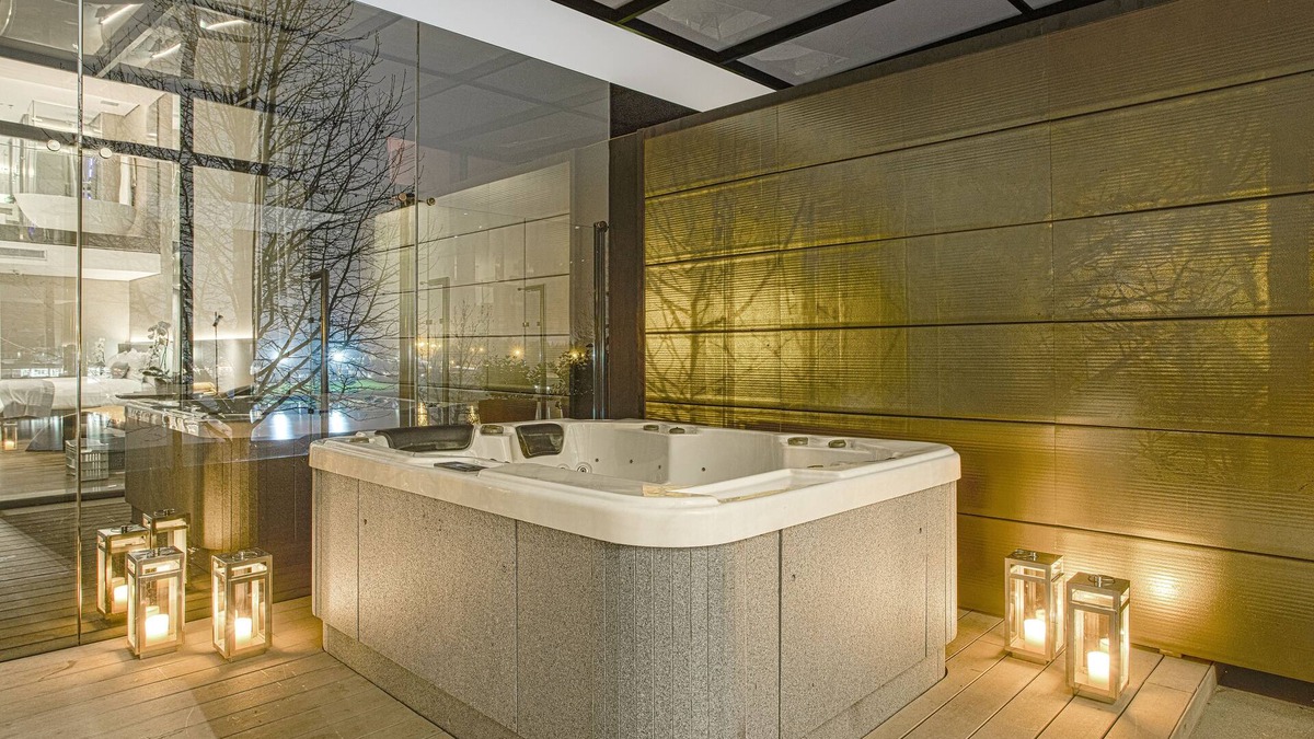 Pinhais Hotel | Suryaa Hotel Pinhais, Curio Collection by Hilton