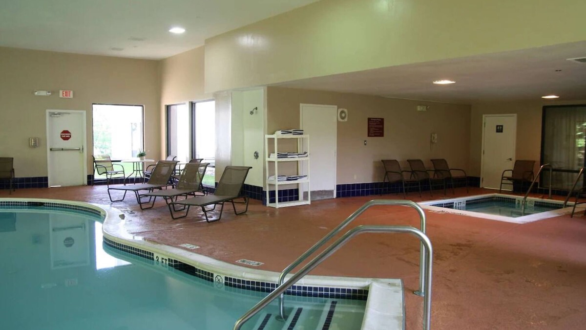 Selinsgrove Hotel | Susquehanna Valley Stay! Indoor Pool | 3 Units