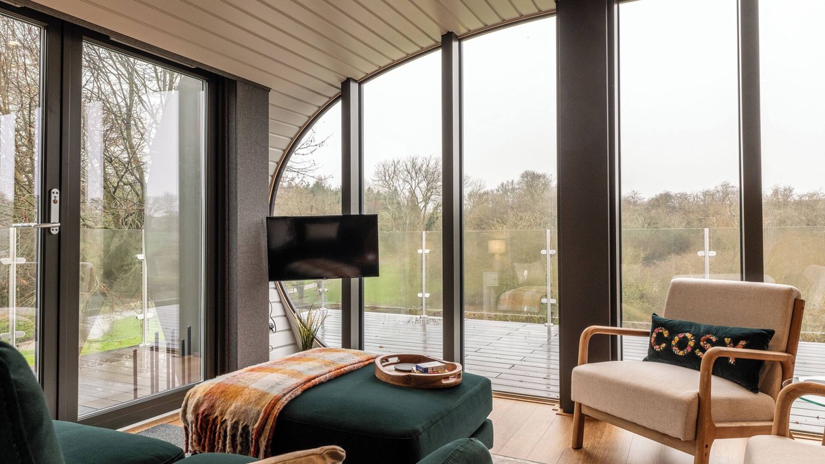 Enstone Apartment | Sustainable 2BD Pod on Old Chalford Farm