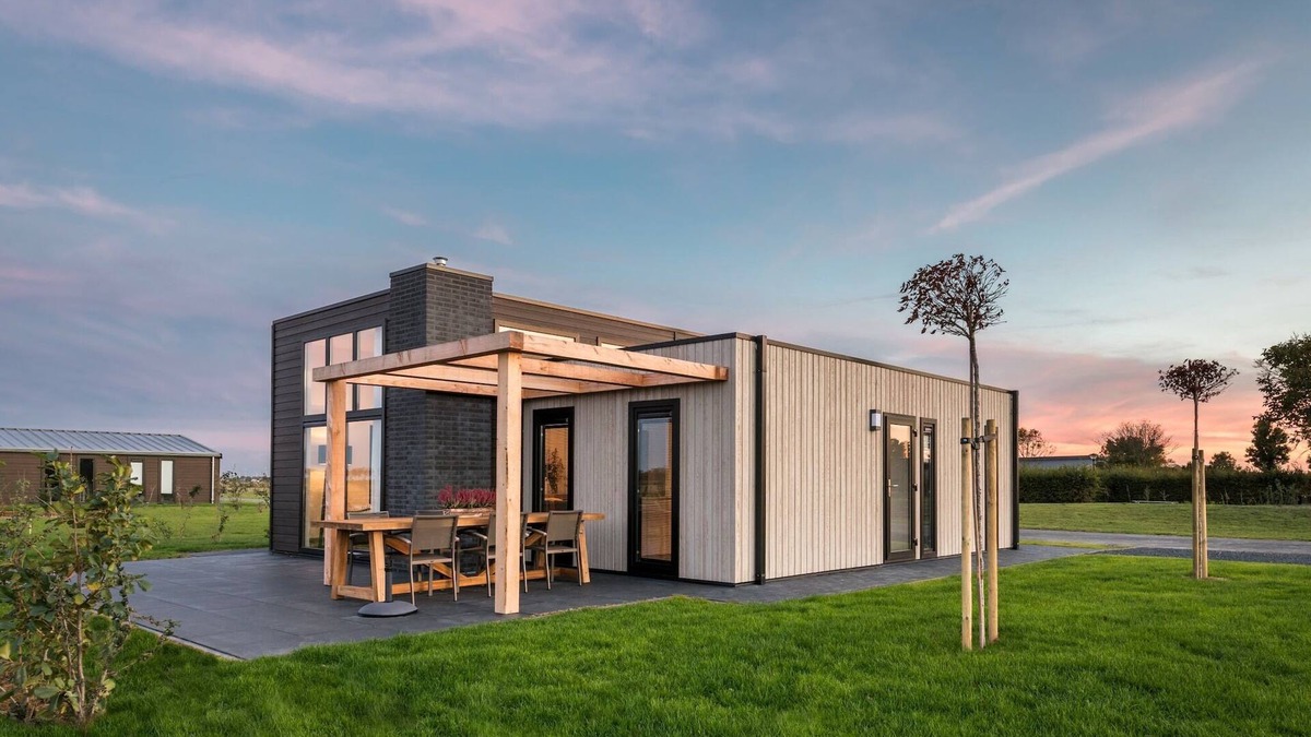 Herkingen House | Sustainable Bungalow Surrounded by Nature