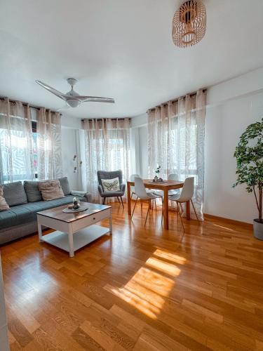 San Lorenzo Apartment | "Susurros de la Piedra Escrita"