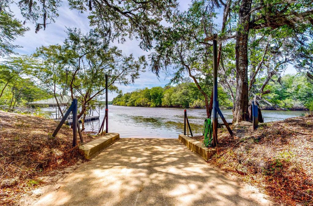 Bell House | Suwanee House, River Watcher, & Riverbend