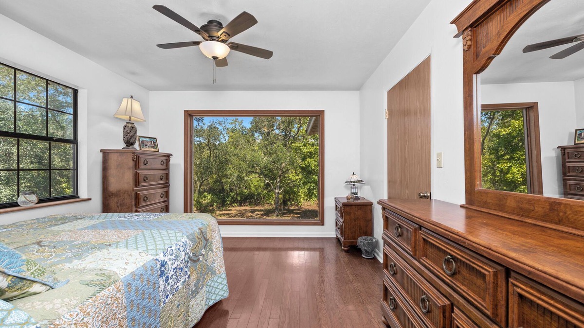 White Springs Cabin | Suwannee Comfort, Private Cozy Cabin on the Suwannee River