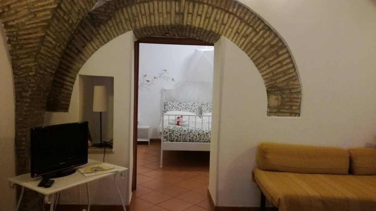 Troia Bed & Breakfast | Svegliarsi nei Borghi - La Patronale