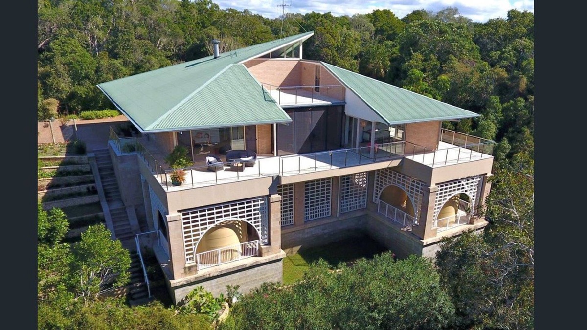 Deepwater House | SvenKi Beach - Waterfront luxury on 300 private acres