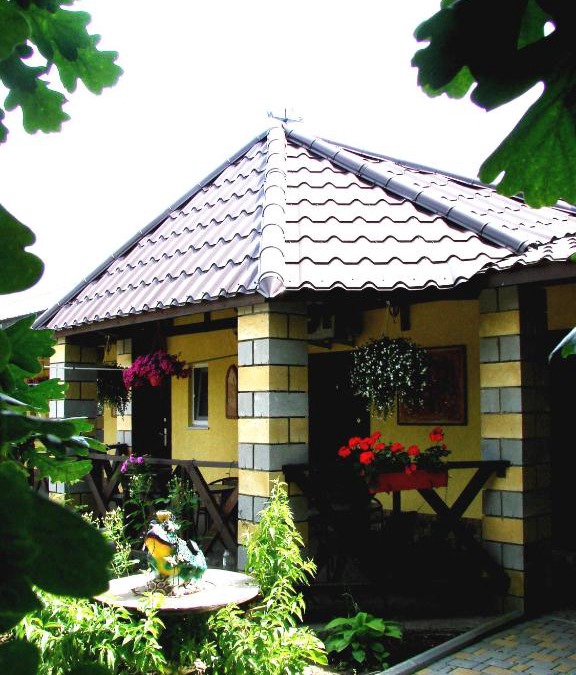 Molodizhne House | Svitoch