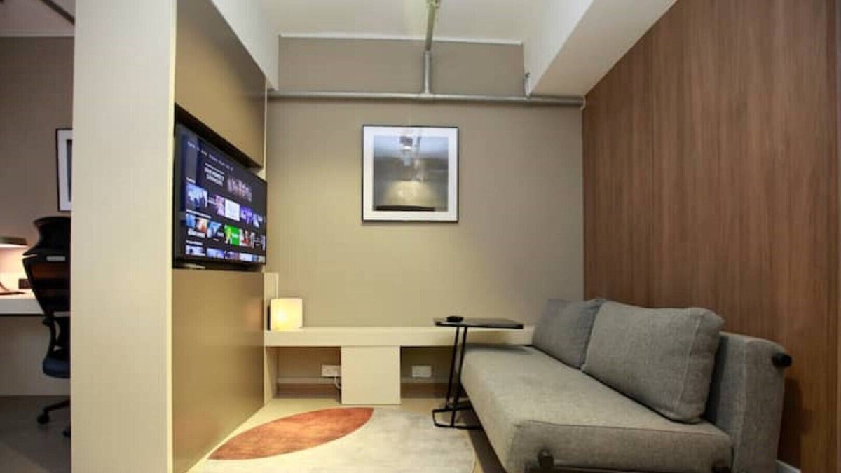 Sheung Wan Apartment | SW06-courtyard view