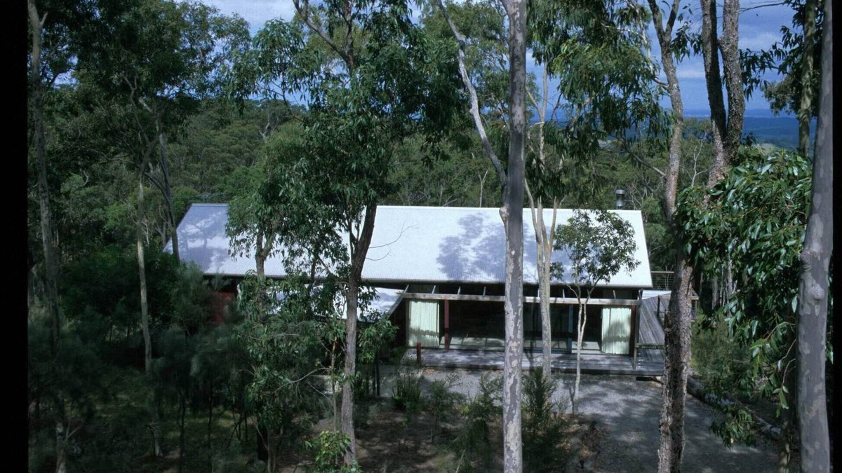 Vacy Cabin | Swagman's Rest Lodge at BANJOS BUSHLAND RETREAT - couples, 1 family or singles