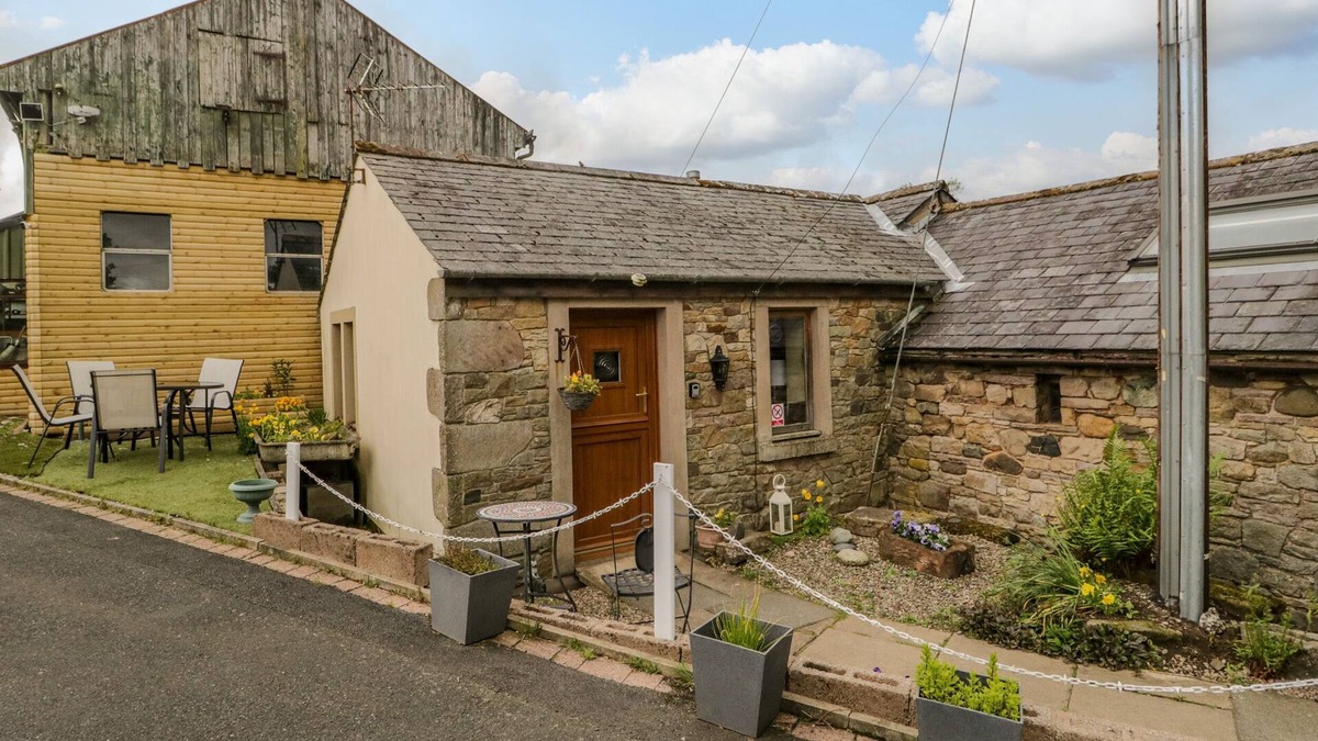 Caldbeck Cottage | SWALEDALE WATCH GARDEN ANNEXE, pet friendly in Caldbeck