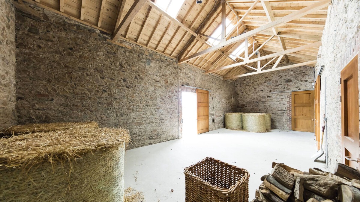 Newcastle House | Swallow Cottage - Luxuriously Designed Cottage in old Courtyard in Wicklow.