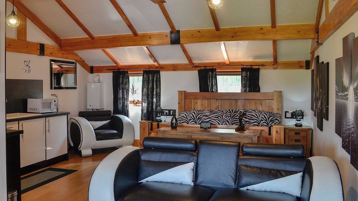 Welton Cottage | Swallow Cottage - UKC3427