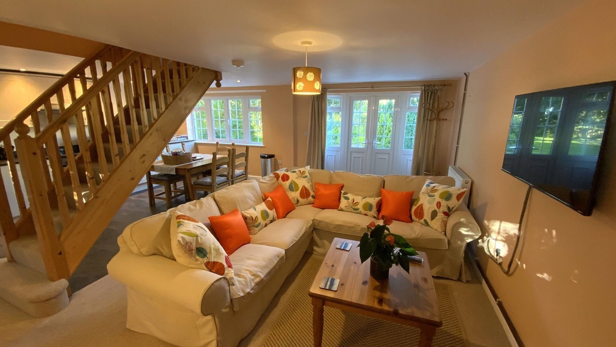 St. Giles on the Heath Cottage | Swallows Cottage