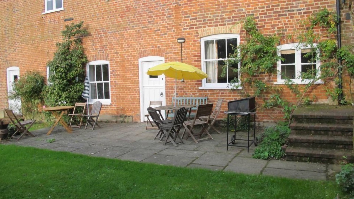 Norwich Cottage | Swallows Cottage - space for everyone to relax & unwind