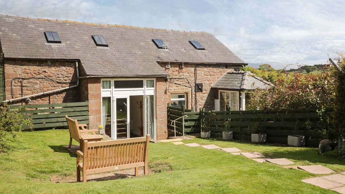 Carlisle Cottage | SWALLOWS NEST, pet friendly, character holiday cottage in Armathwaite