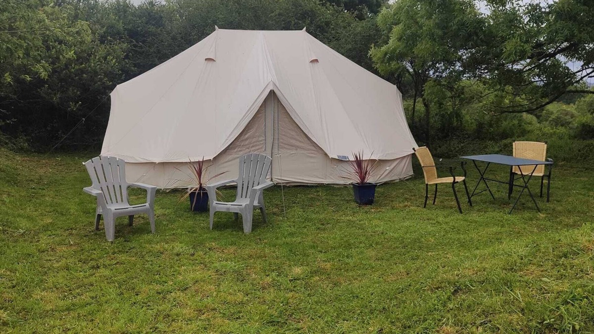 Scrignac RV Rental | Swallows rest campsite and bell tentnPet friendly family run come and relax
