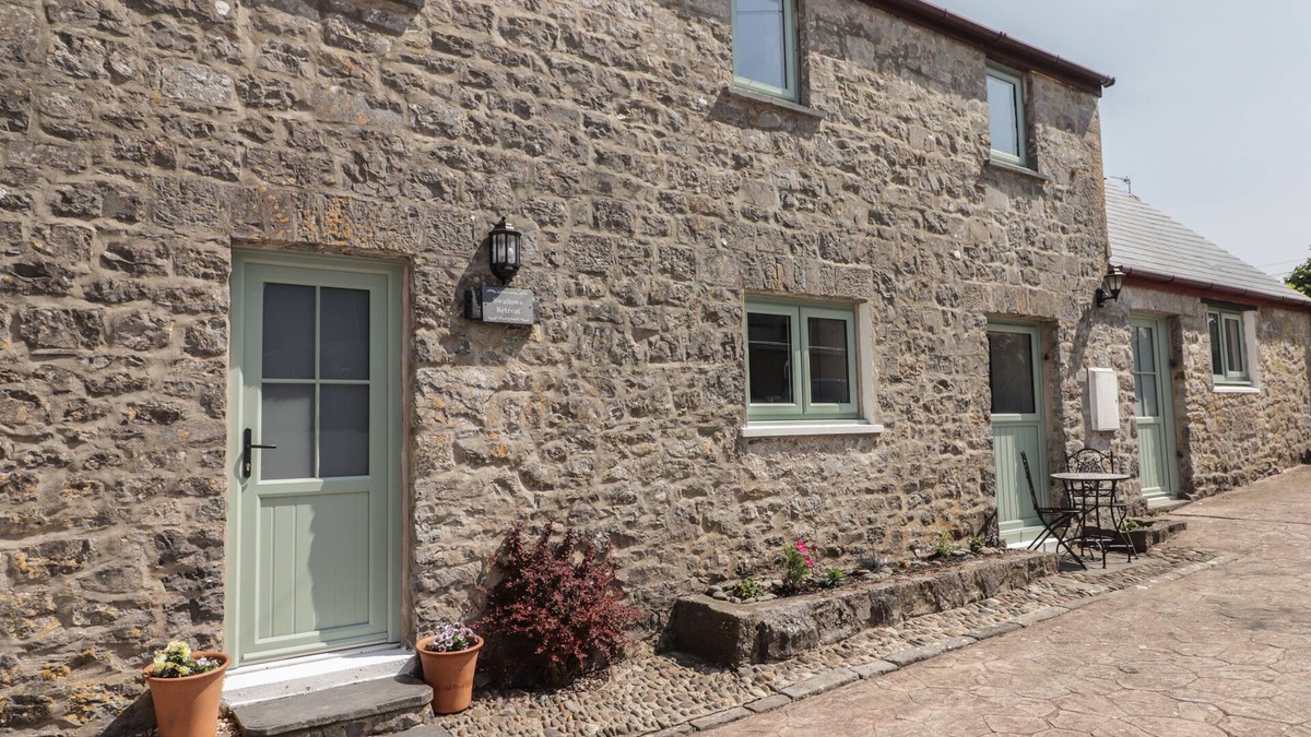 Kilgetty Cottage | SWALLOWS RETREAT, pet friendly, character holiday cottage in Carew