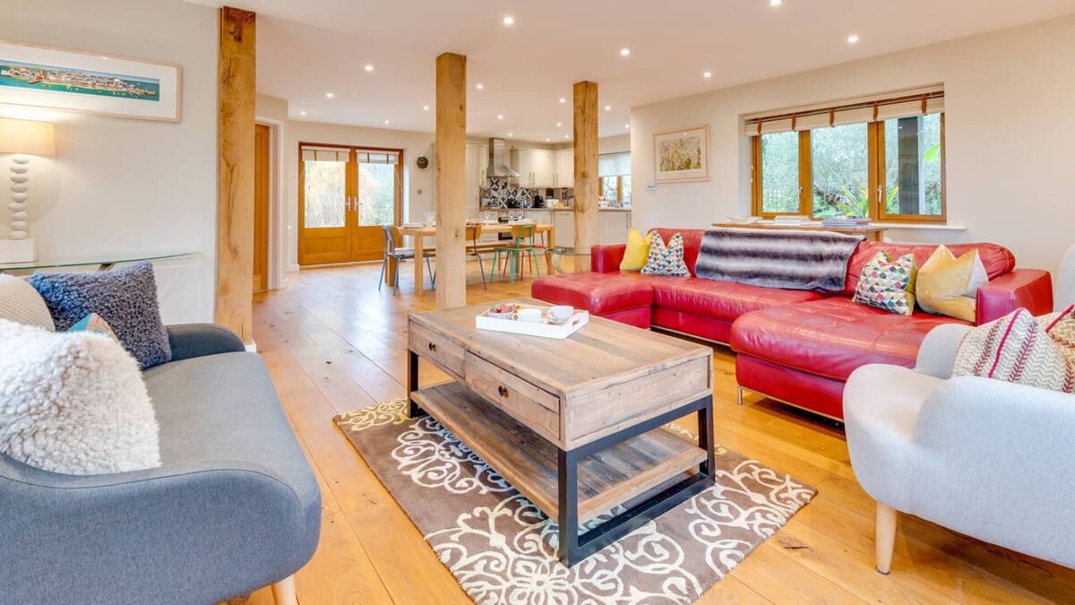 St Mary's Bay House | Swallows Return in the beautiful Ashford