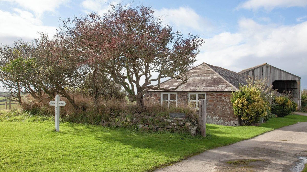 Saint Gennys Cottage | Swallows Swoop - TBF