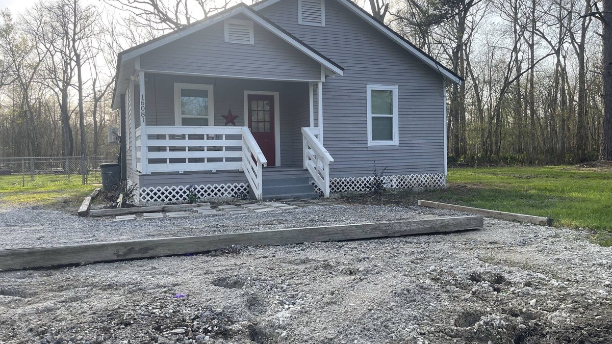 Prairieville House | Swamp Thang! Stay with Nature, yet Minutes from I-10