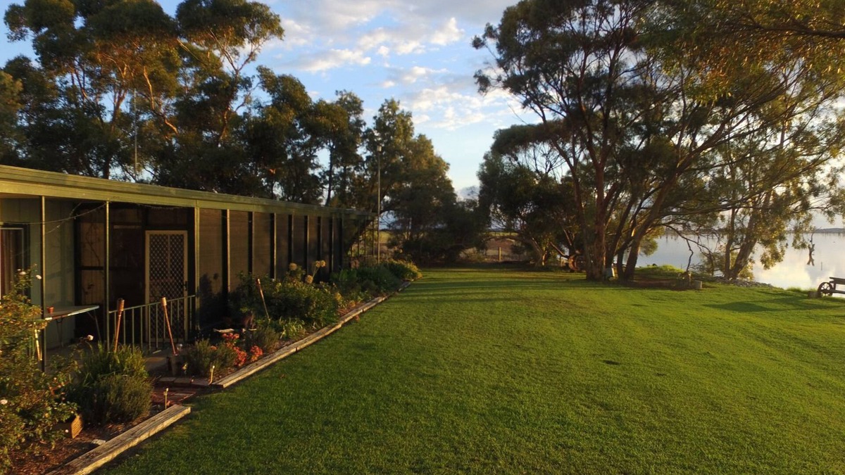 Gunbower House | Swampy's Holiday House