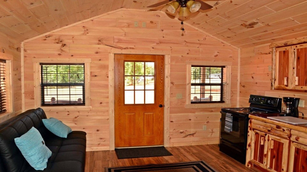 Buchanan House | Swan Bay Cabins & RV Park Cabin#(4) Paris Tn, Kentucky Lake