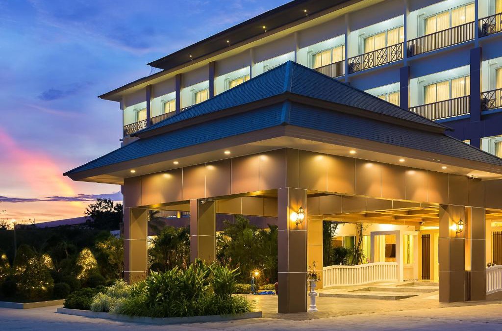 Sattahip Hotel | Swan Lake Hotel Sattahip