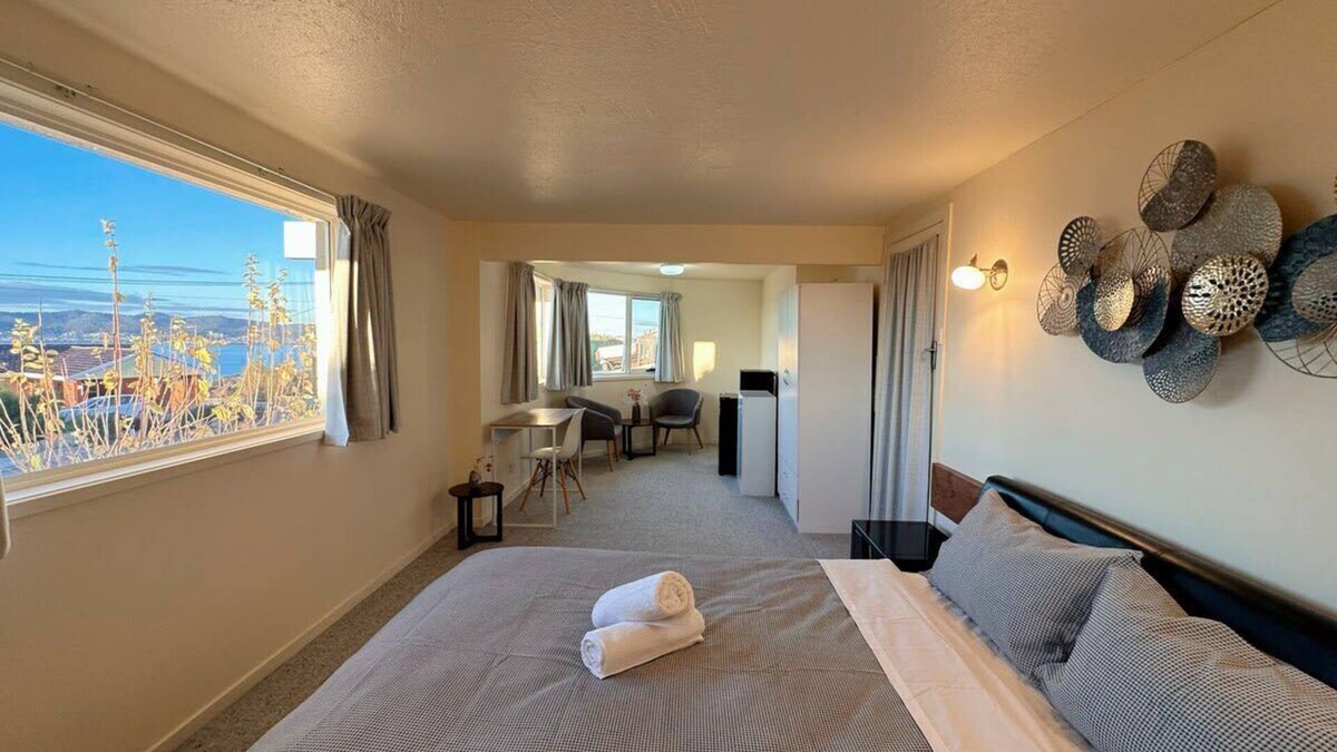 Sandy Bay Apartment | Swan Sea Cozy Romm at Sandy Bay
