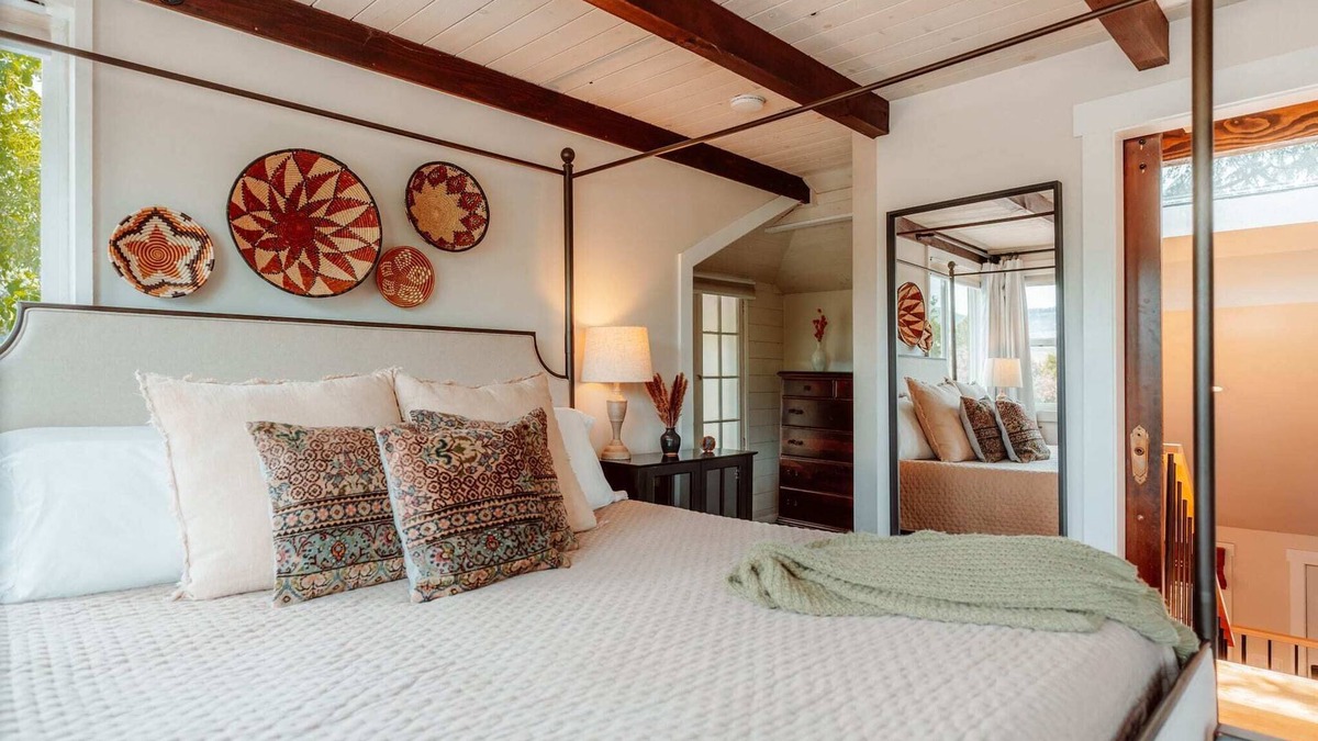 Historic Railroad District House | Swank House on Main St in Ashland