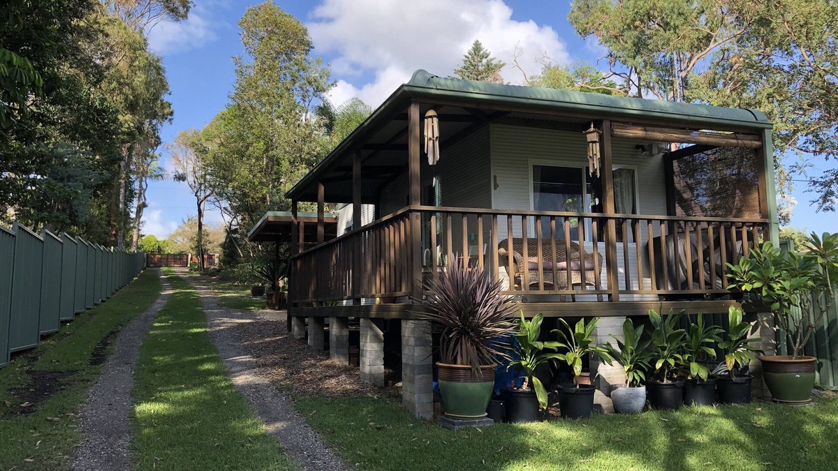 Swansea Cabin | Swansea Heads Cabin. Walk to beach in 5 minutes