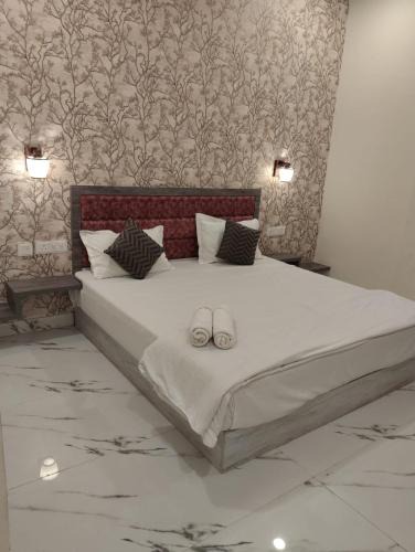 Sector 62 House | Swarn