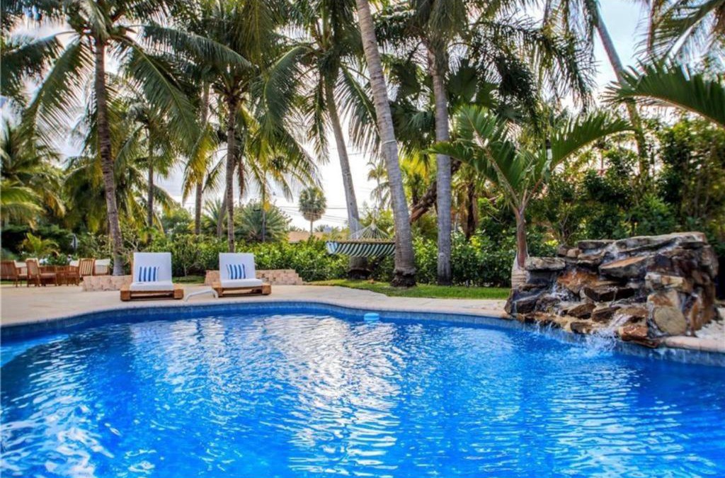 Harbor Beach House | SWAYING PALM BEACH HOUSE