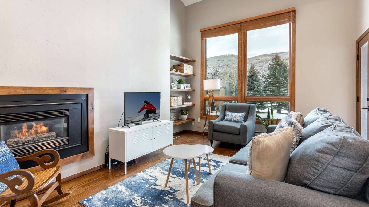 Eagle-Vail House | Sweet 2BR Home with Golf Course Views, Easy Access Adventures on the Mountain or Lake