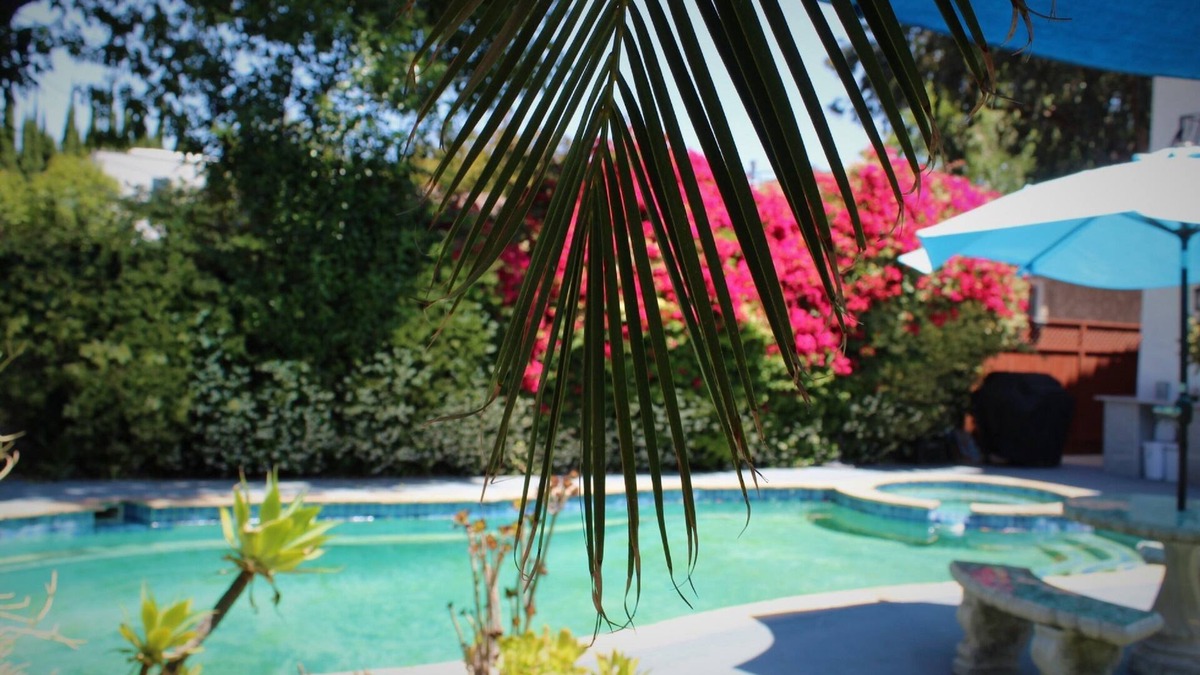 Sherman Oaks Bed & Breakfast | Sweet Dreams B&B