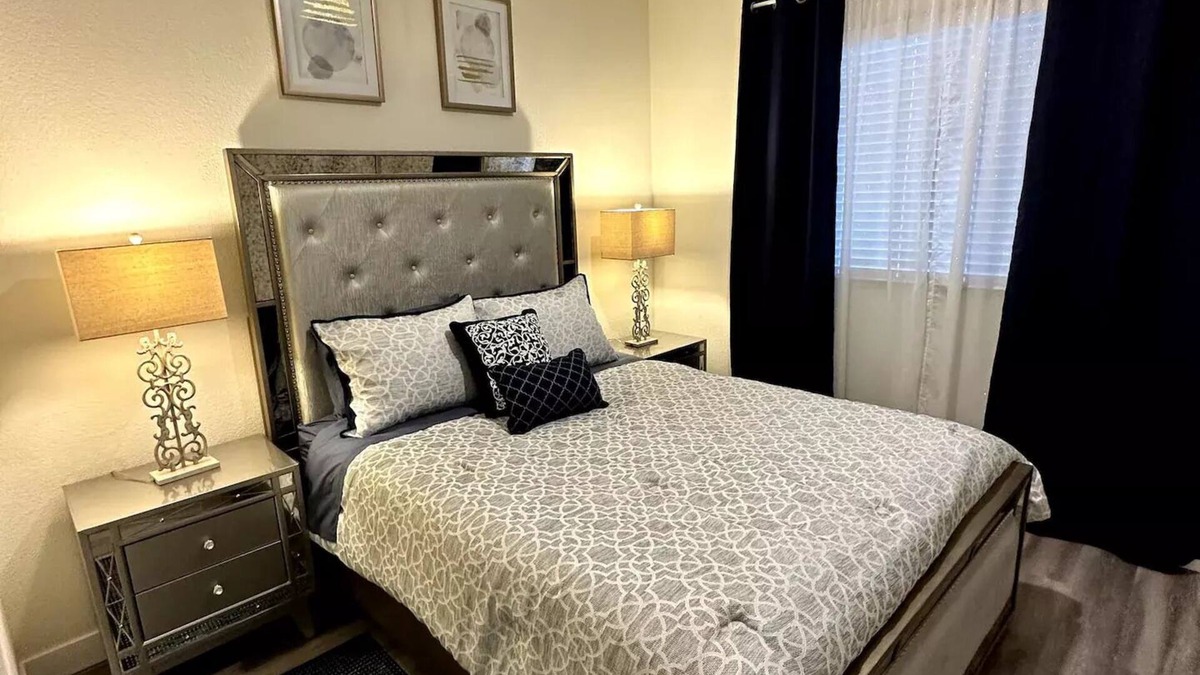 Roseville House | Sweet dreams on Mystic Wayn
