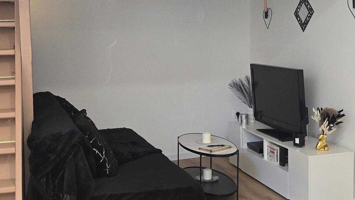 Bourg-les-Valence Apartment | Sweet Escape. T1 BIS ROMANTIC
