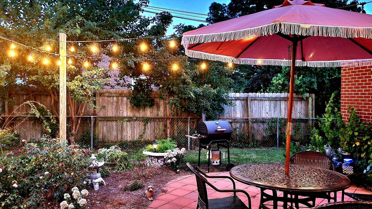 Wilmington House | Sweet Escape is 3 miles to Wrightsville Beach & 8 miles to Downtown Riverfront~