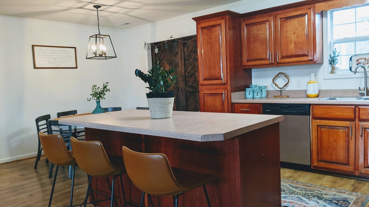Spring Hill House | Sweet Family Home, comfy and casual :)