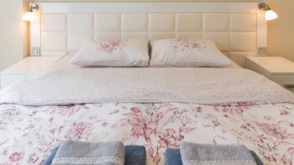 Gumussuyu Mahallesi Apartment | Sweet Home in Taksim Square with 3AC